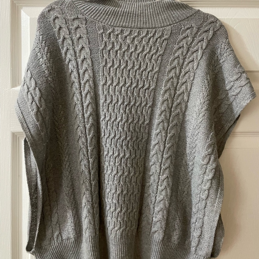 Absolutely Famous Gray Cable Knit Shrug